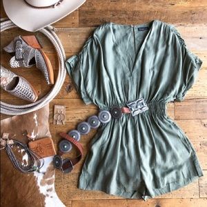 Savannah 7’s Cedar Valley Romper NWT Western Romper
